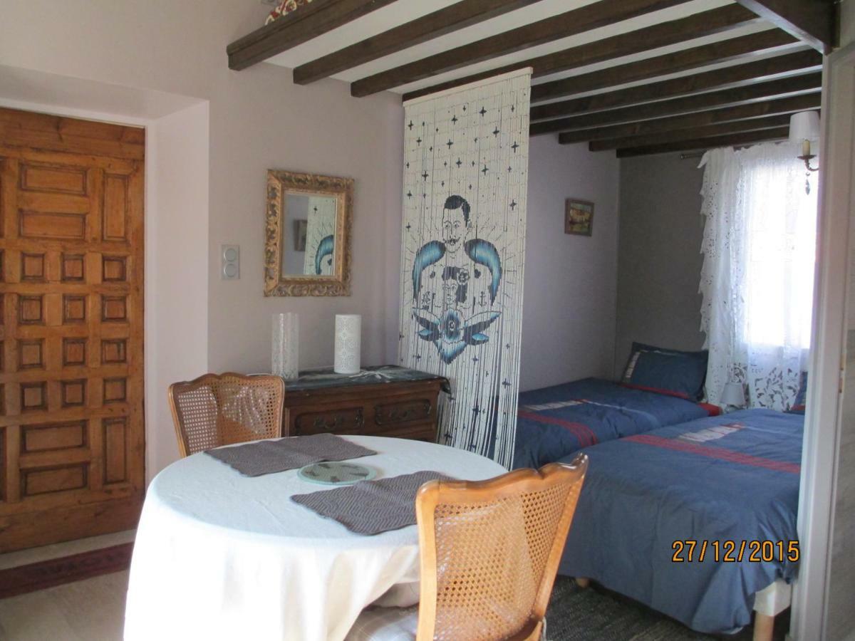 Maison Tomas Pomas Bagian luar foto